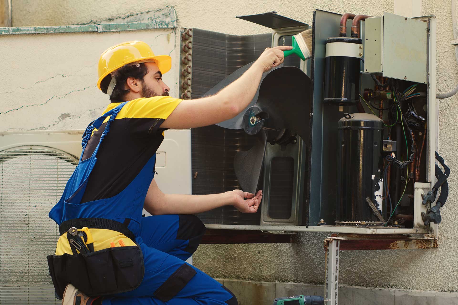 How Ceiling Fans Help Your AC Work Smarter